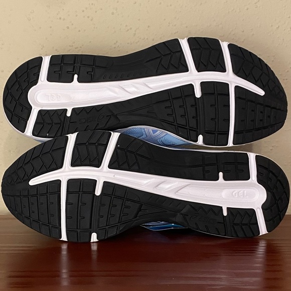 Asics Women’s Gel Contend 5 Running Shoes size 12 new in box - Picture 6 of 9